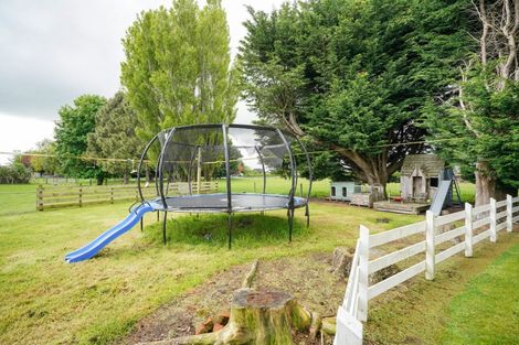 Photo of property in 339 Oteramika Road, Seaward Bush, Invercargill, 9871