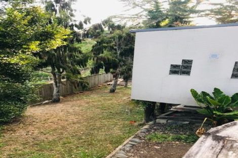 Photo of property in 2/2 Deverell Place, Northcross, Auckland, 0632