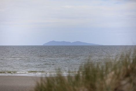 Photo of property in 138 Seaforth Road, Waihi Beach, 3611