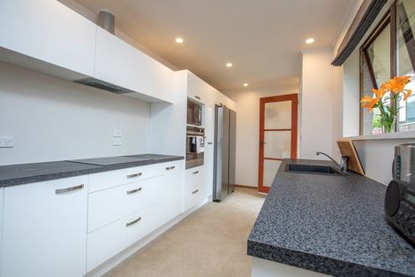 Photo of property in 96b Belvedere Avenue, Waikanae, 5036