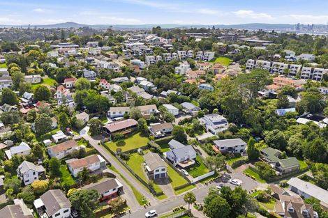 Photo of property in 50 Gatman Street, Birkdale, Auckland, 0626