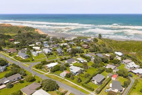 Photo of property in 8-10 Kelly Street, Baylys Beach, Dargaville, 0377