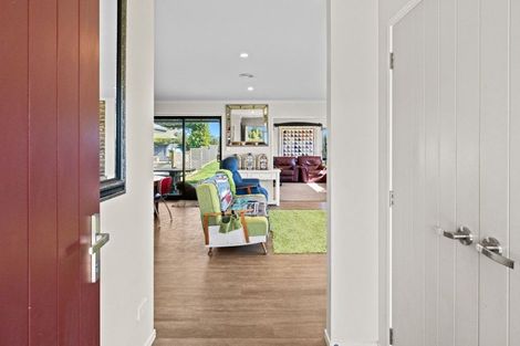 Photo of property in 30 Mountain View Drive, Manakau, Otaki, 5583