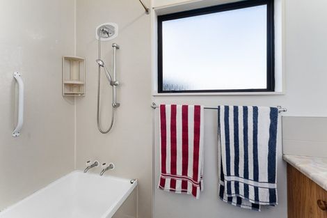 Photo of property in 15 Pukeko Street, Paraparaumu, 5032