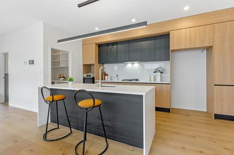 Photo of property in 19 Cara Avenue, Kumeu, 0810