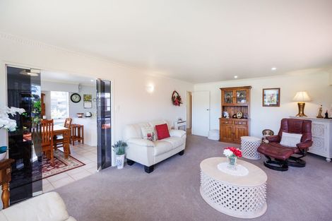 Photo of property in 17 Aintree Crescent, Awapuni, Palmerston North, 4412