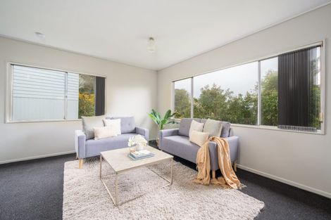 Photo of property in 32 Thurleigh Grove, Karori, Wellington, 6012