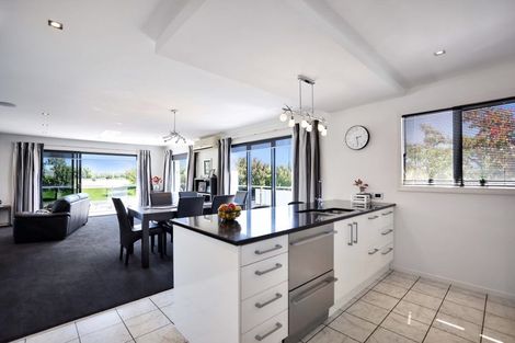 Photo of property in 2 Ludlow Drive, Huntingdon, Ashburton, 7774