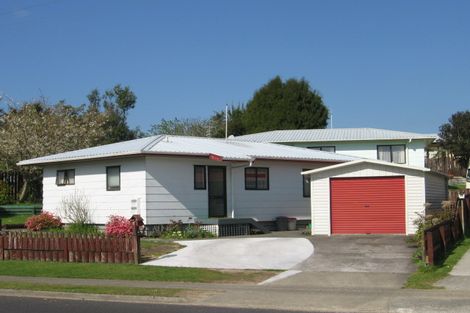 Photo of property in 4 Goldie Street, Pukehangi, Rotorua, 3015