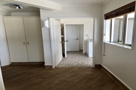 Photo of property in 3 Cambridge Terrace, Taradale, Napier, 4112