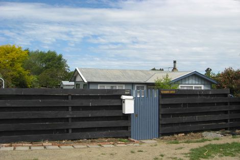 Photo of property in 24 Bank Street, Amberley, 7410