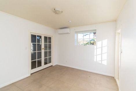 Photo of property in 12 Veronica Street, Brooklyn, Wellington, 6021