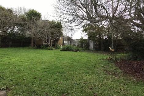 Photo of property in 12 Channel View Road, Campbells Bay, Auckland, 0630