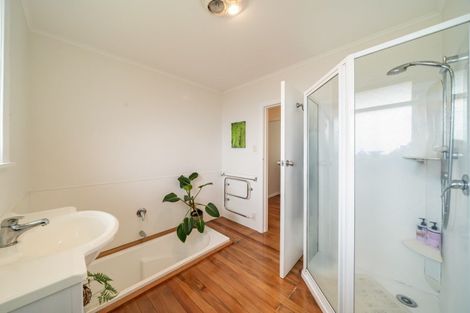 Photo of property in 69 Moeraki Road, Maoribank, Upper Hutt, 5018