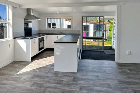 Photo of property in 42 Tennyson Street, Dannevirke, 4930