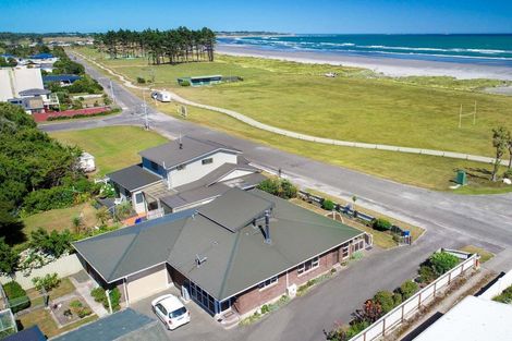 Photo of property in 33 Marine Parade, Carters Beach, Westport, 7825