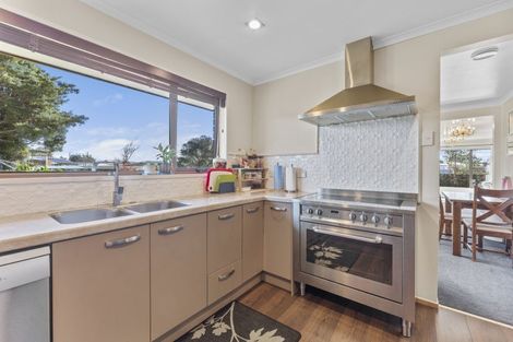 Photo of property in 100 Huxley Street, Pahiatua, 4910