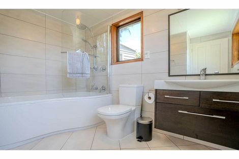 Photo of property in 30 Riverview Road, Kerikeri, 0230