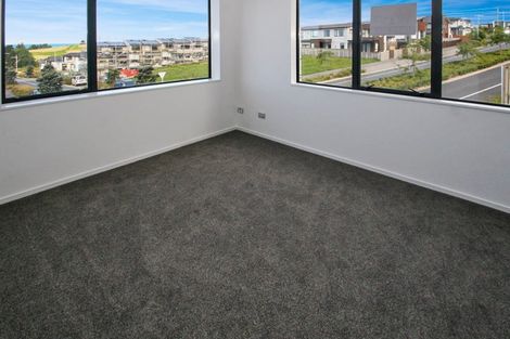 Photo of property in 1 Moki Place, Long Bay, Auckland, 0630