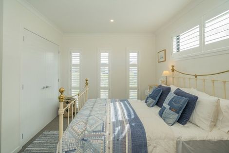 Photo of property in 35 Awatea Drive, Whitianga, 3510