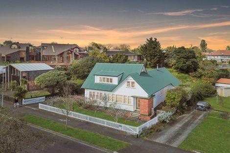 Photo of property in 1 Jellicoe Drive, Hamilton East, Hamilton, 3216