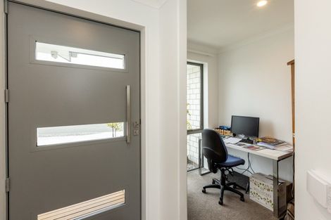 Photo of property in 7 Whakatomo Place, Havelock North, 4130