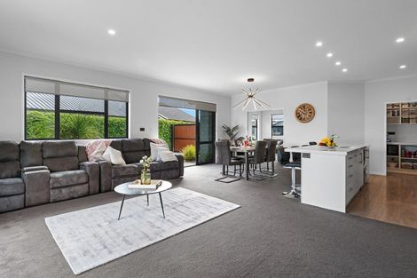 Photo of property in 65 Puhirake Crescent, Pyes Pa, Tauranga, 3112