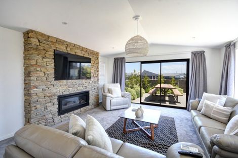 Photo of property in 18 Caledonia Drive, Mosgiel, 9024