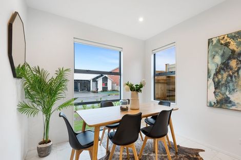 Photo of property in 42 Waituarua Drive, Takanini, 2112