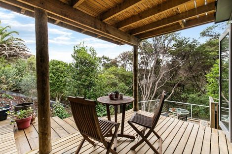Photo of property in 28 Okoka Road, Omiha, Waiheke Island, 1081