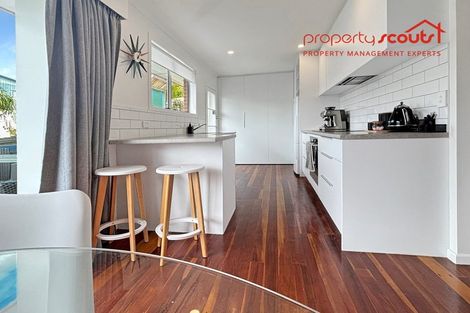 Photo of property in 2 May Avenue, Te Atatu South, Auckland, 0610