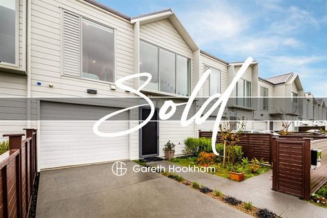 Photo of property in 32 Owen Chapman Drive, Red Beach, 0932