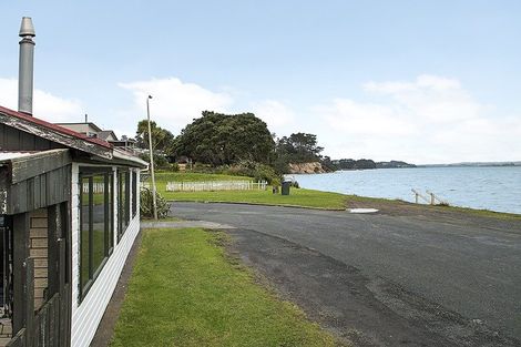 Photo of property in 9 Beach Road, Glenbrook, Waiuku, 2681