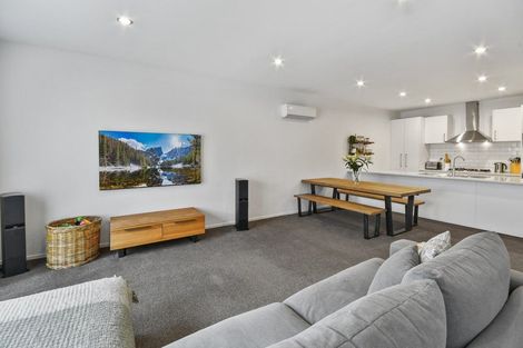 Photo of property in 25 Popokatea Drive, Takanini, 2112