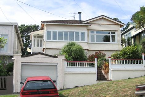 Photo of property in 195 Melbourne Road, Island Bay, Wellington, 6023