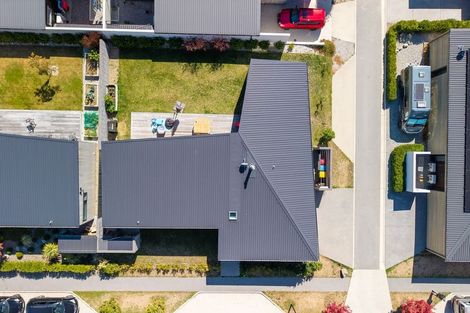 Photo of property in 18 Stackbrae Avenue, Wanaka, 9305