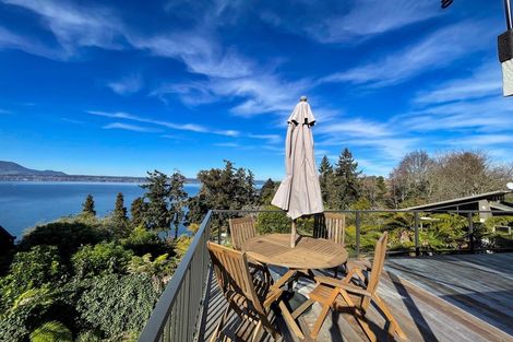Photo of property in 28 Ewing Grove, Acacia Bay, Taupo, 3330