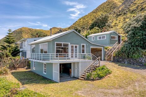 Photo of property in 5 Ben Avon Grove, Cape Palliser, Pirinoa, 5772