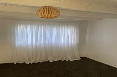 Photo of property in 46 De Luen Avenue, Tindalls Beach, Whangaparaoa, 0930