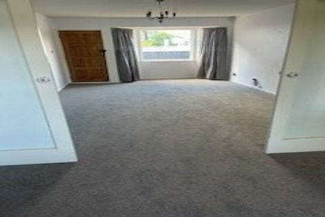 Photo of property in 2/53 Ludlam Crescent, Woburn, Lower Hutt, 5010