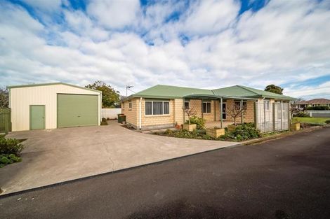 Photo of property in 140 Waihi Road, Hawera, 4610