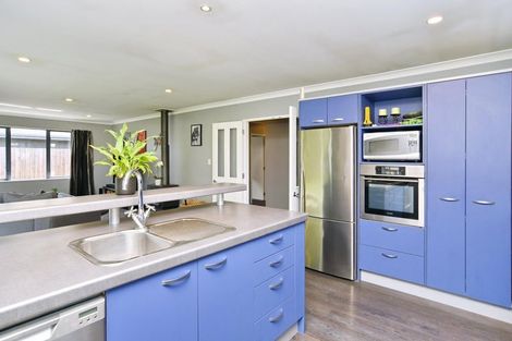 Photo of property in 11 James Drive, Woodend, 7610