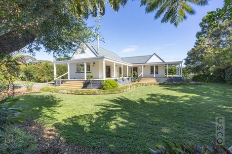 Photo of property in 11 Taupaki Road, Taupaki, 0782