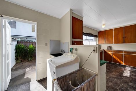 Photo of property in 59 Murray Avenue, Hawera, 4610