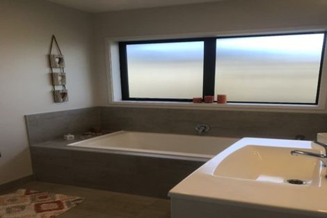 Photo of property in 14 Kuru Place, Papamoa, 3118