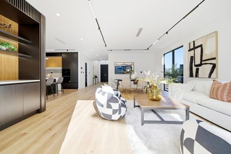 Photo of property in 24 Streamview Way, Long Bay, Auckland, 0630