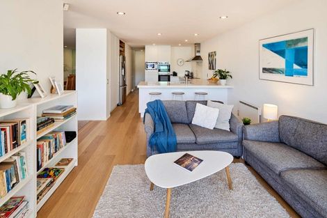 Photo of property in 1/326 Oriental Parade, Oriental Bay, Wellington, 6011