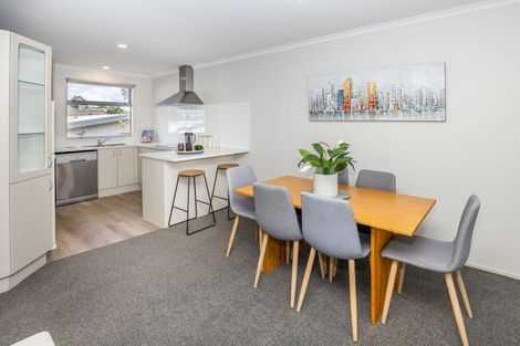 Photo of property in 2/9 Beatty Street, Melville, Hamilton, 3206