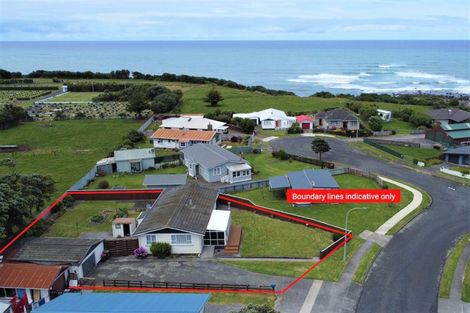 Photo of property in 12 Hickey Place, Opunake, 4616