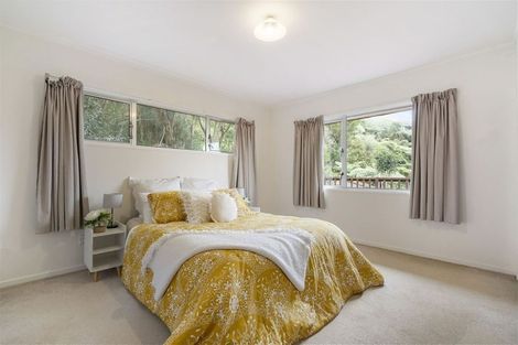 Photo of property in 94 Ayton Drive, Totara Vale, Auckland, 0629